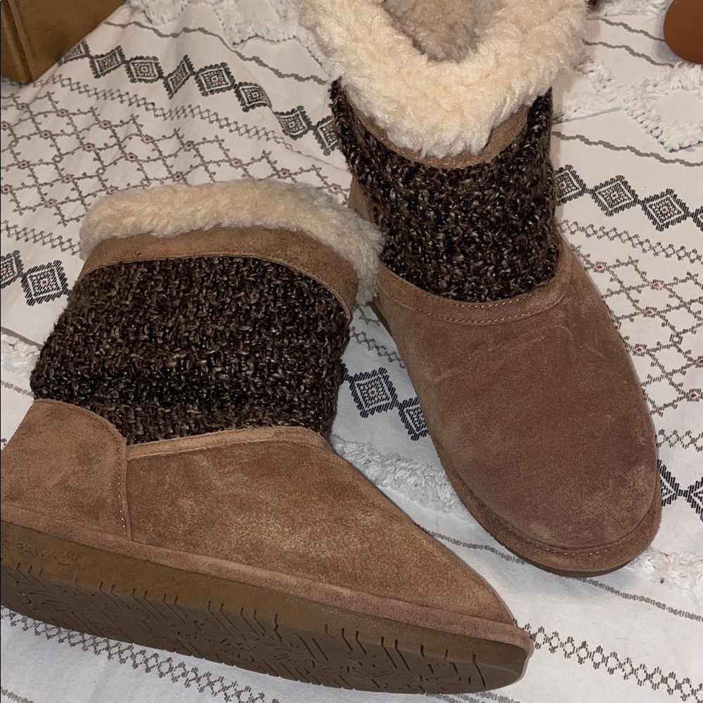 BearPaw Cozy Brown Knit Ankle Boots